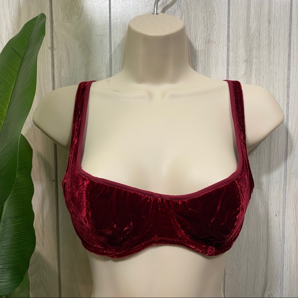 NEW Victoria’s Secret Red Velvet Embroidered Corset Like Square Neck Bra 36B 36C